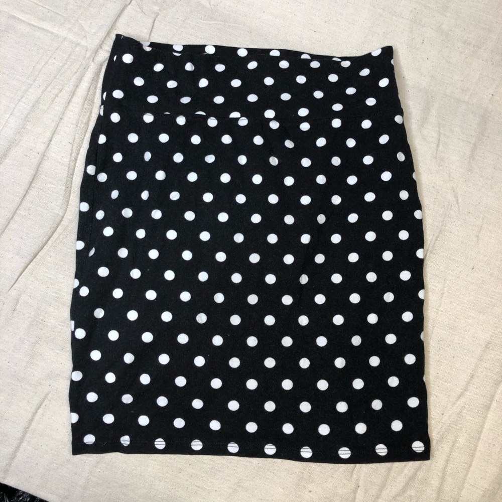 Forever 21 juniors Small poll dot skirt